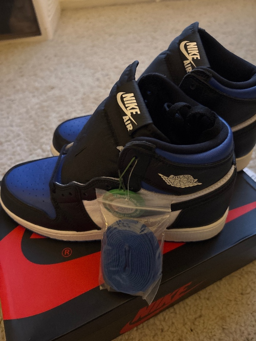 Jordan 1 retro high royal toe (gs)